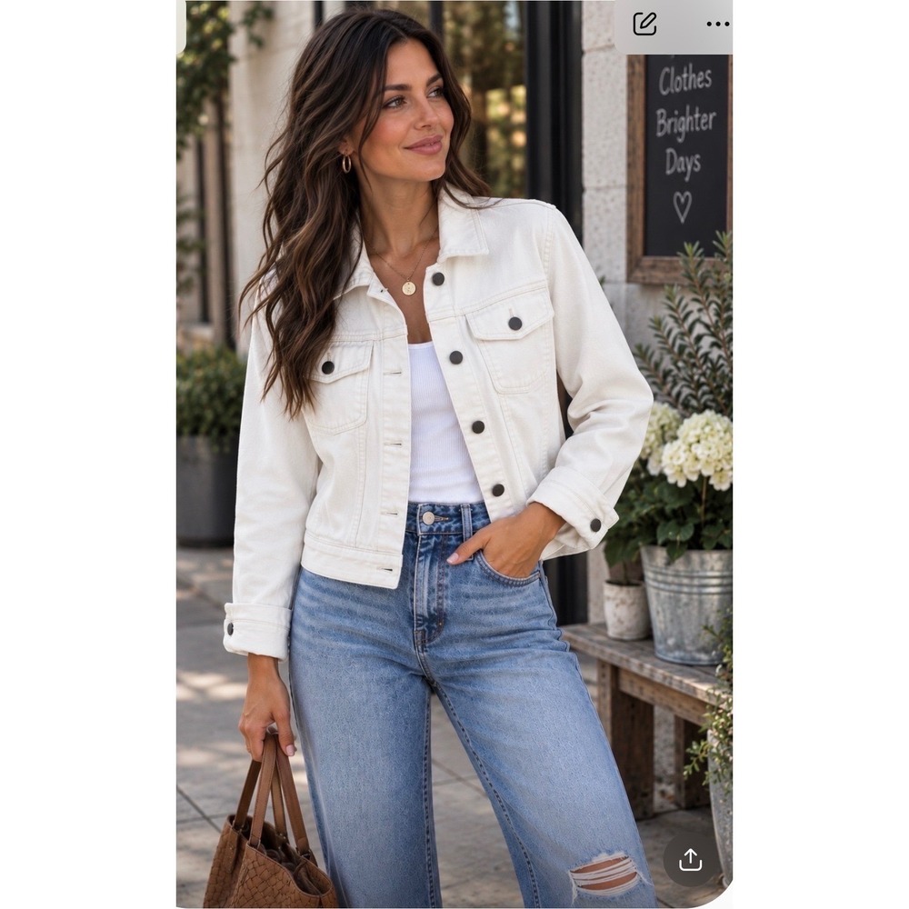 KUT From The Kloth Women's Small White Denim Jacket Stretch Trucker Jean Jacket